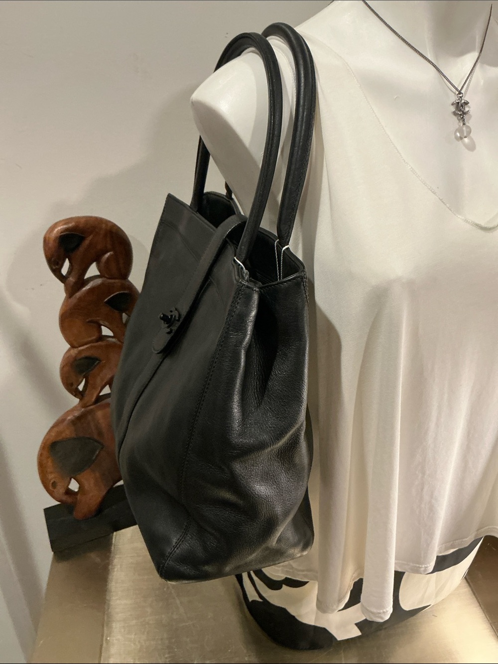 Chanel Vintage Black Leather Executive Cerf Turn-Lock Tote Bag - Picture 14 of 14